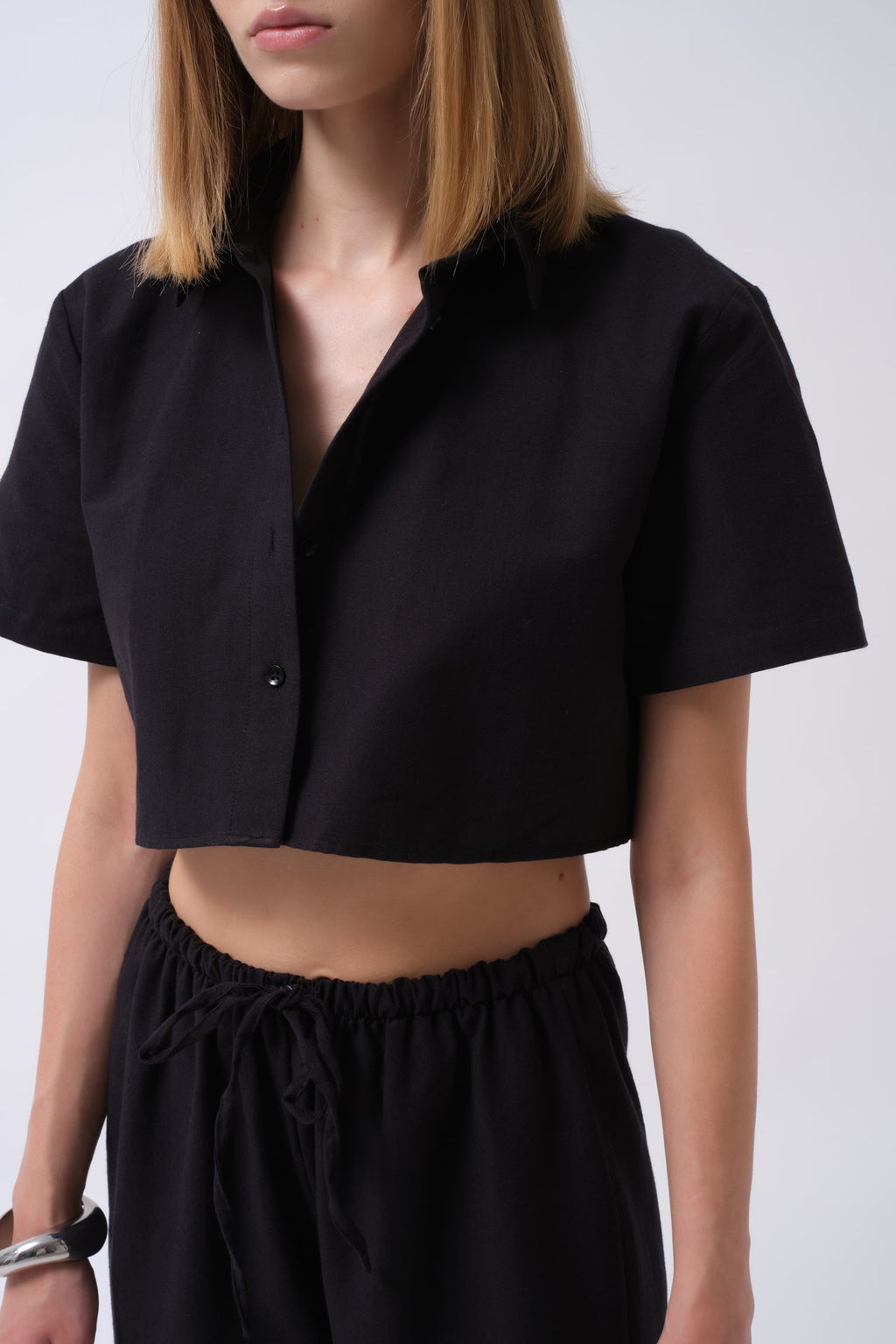 Crop Linen Black Shirt