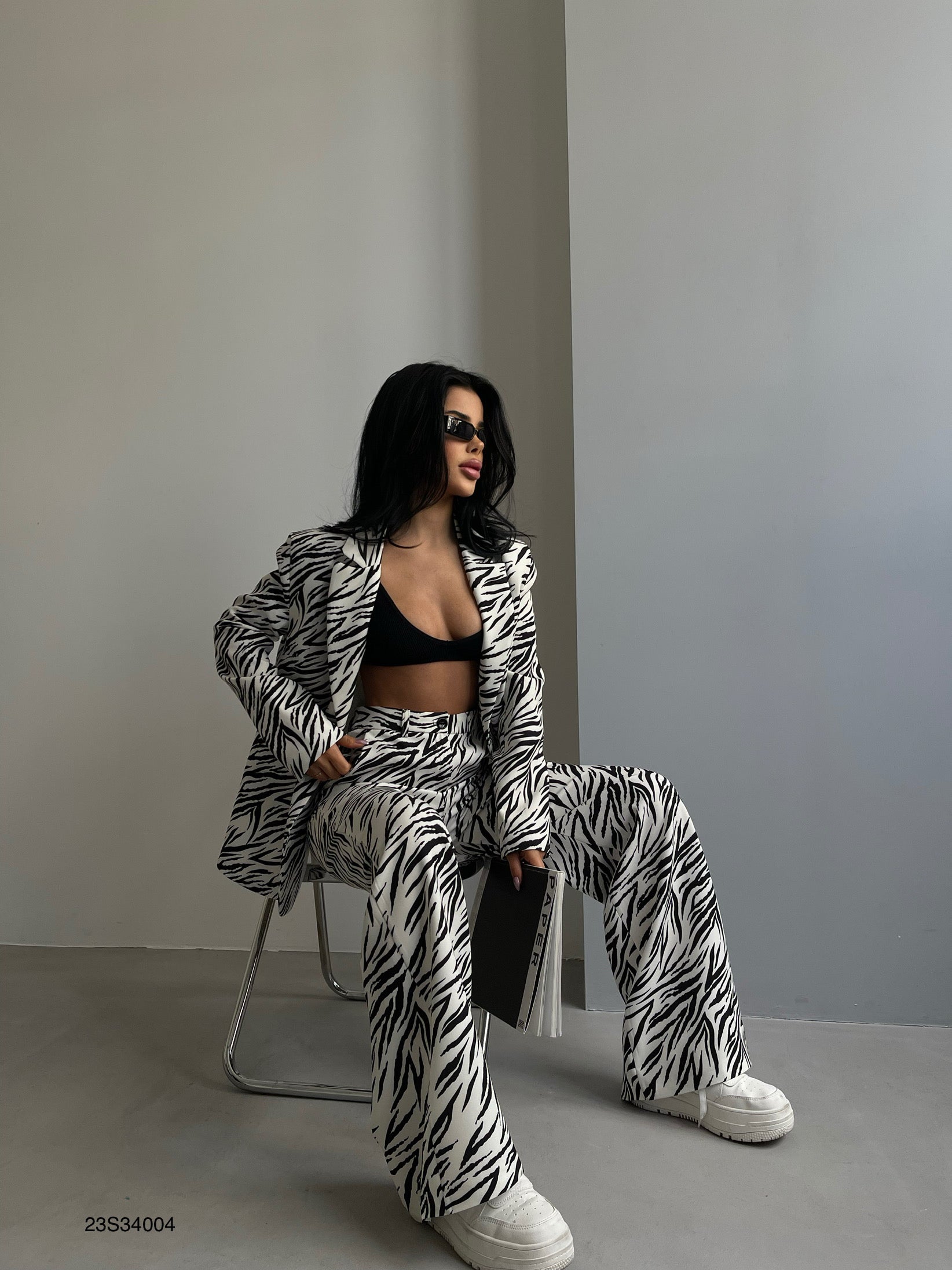 Patterned Blazer Black Jacket Pants Set