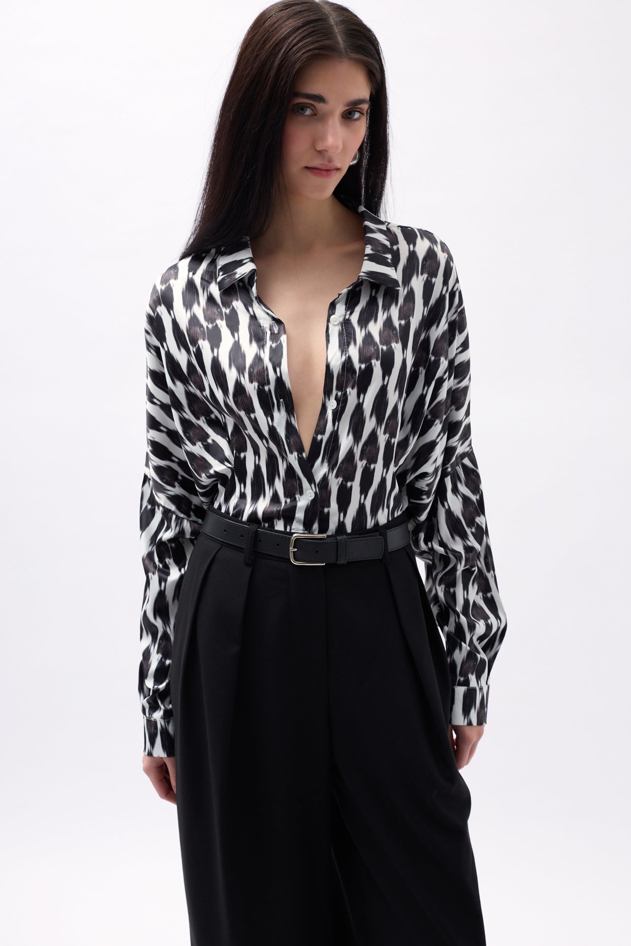 Patterned Black Crop Shirt