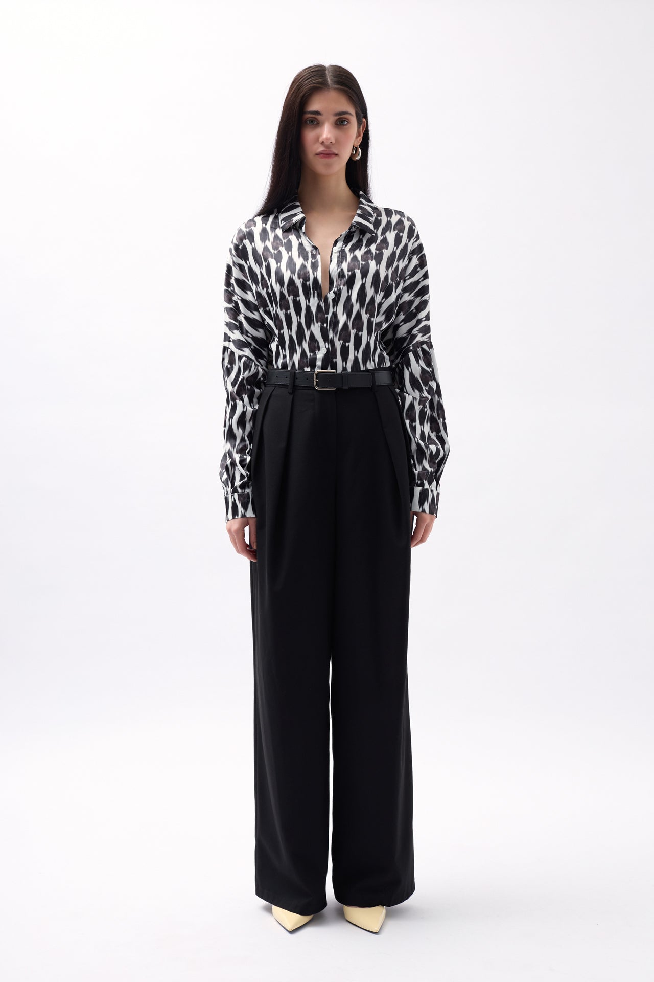 Patterned Black Crop Shirt