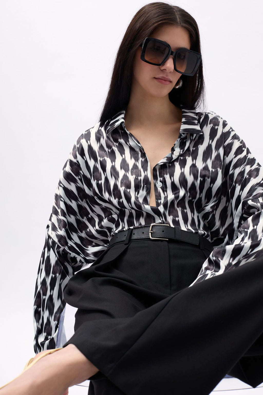 Patterned Black Crop Shirt
