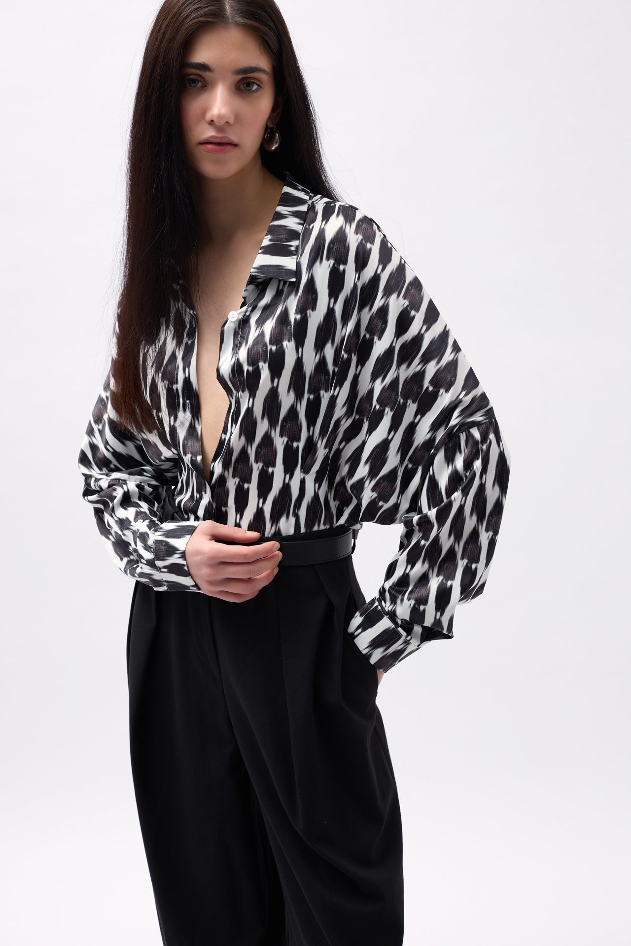 Patterned Black Crop Shirt
