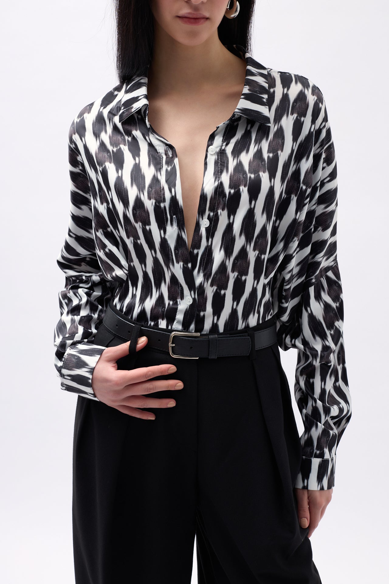 Patterned Black Crop Shirt