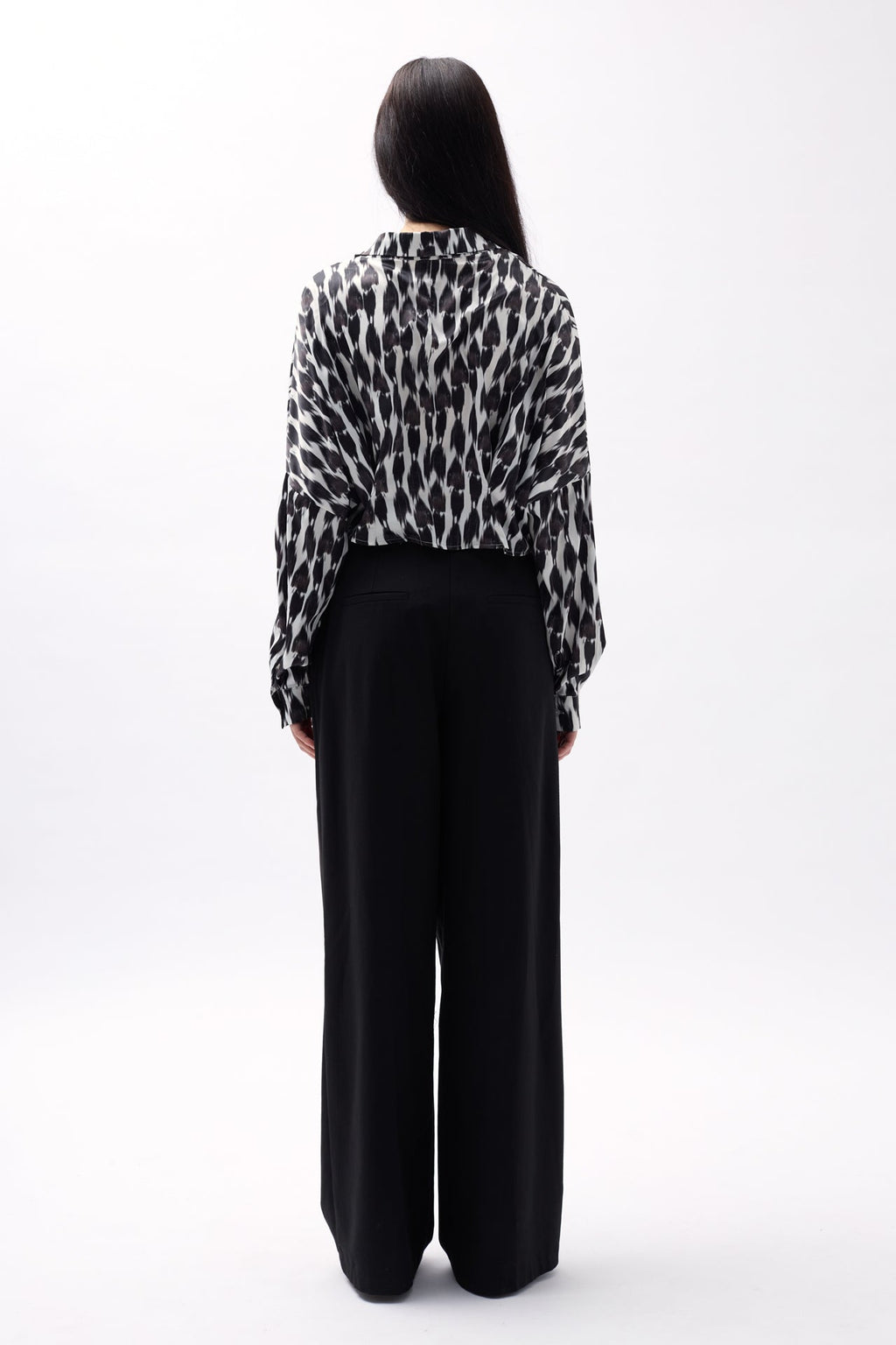 Patterned Black Crop Shirt