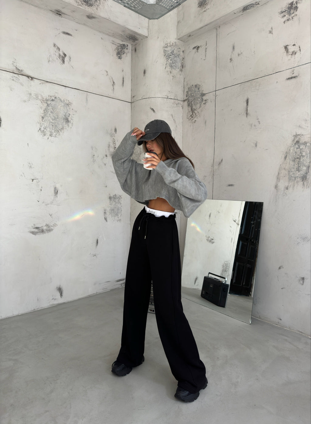Stitch Detail Wide-Leg Black Sweatpants