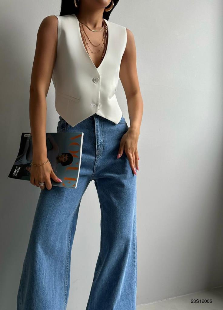 Buttoned Crop Vest