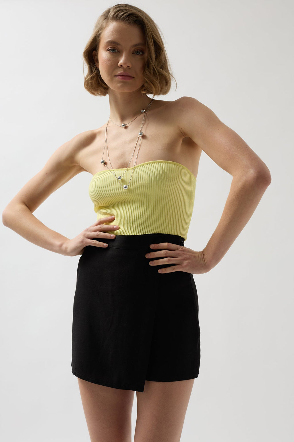 Buttoned Black Linen Skirt