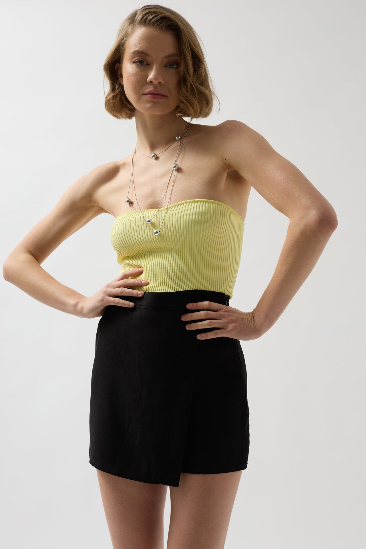 Buttoned Black Linen Skirt