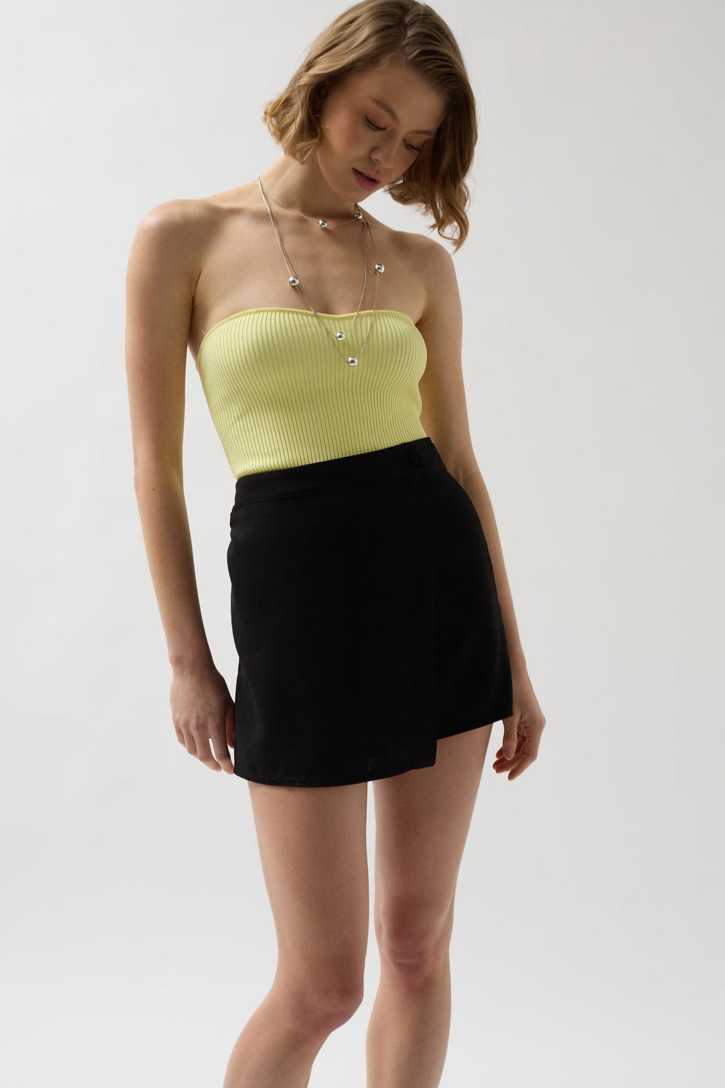 Buttoned Black Linen Skirt
