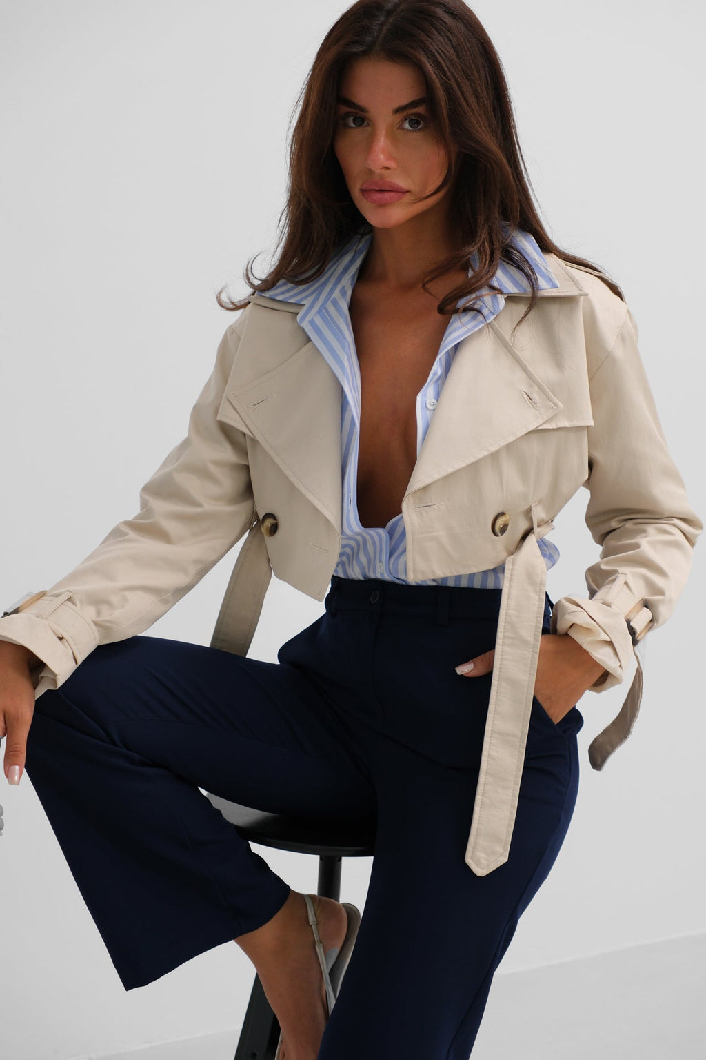 Buttoned Slit Detail Navy Pants