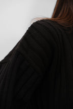 Ribbed Crop Knit Black Sweatshirts