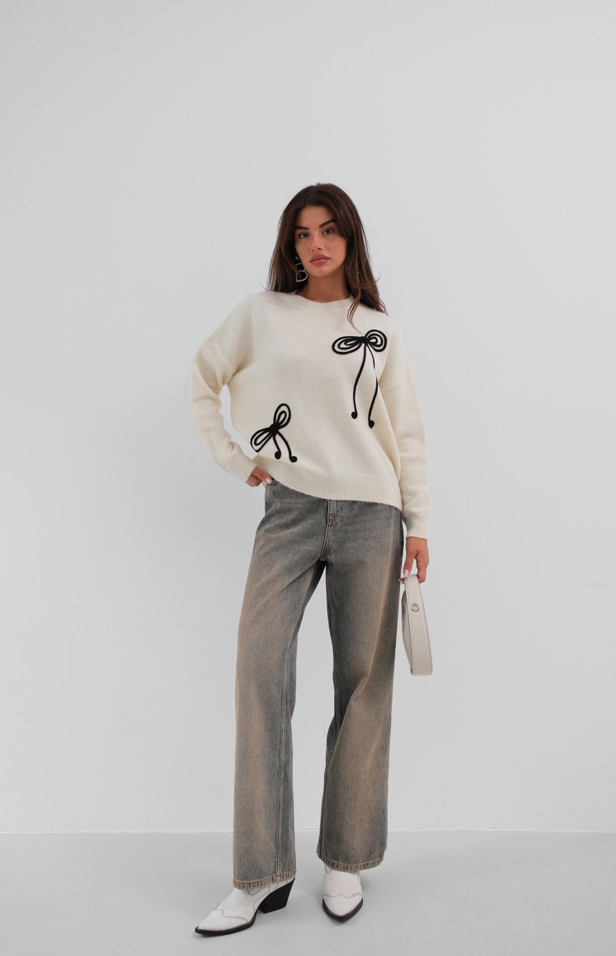 Fiyonk Islemeli Knit Sweater