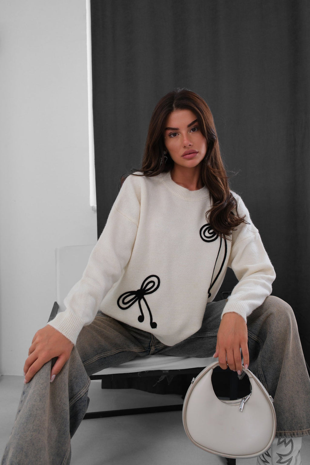 Fiyonk Islemeli Knit Sweater
