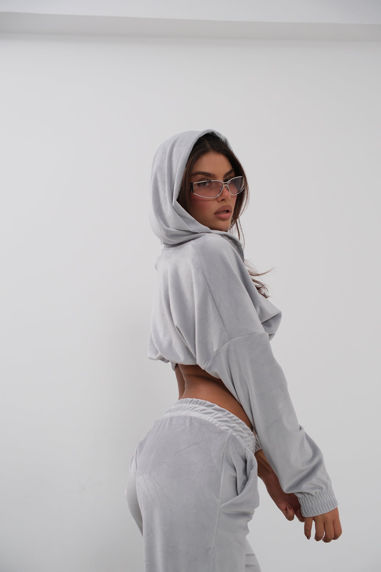 Hooded Zippered Crop Sweatshirt and Tracksuit Andlvet Gray Set