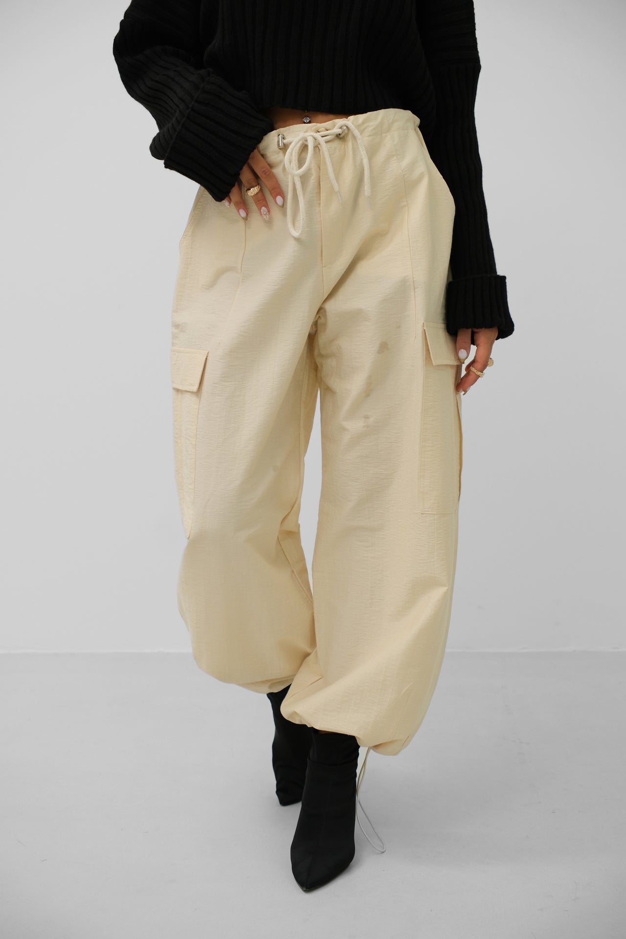 Cargo Pocket Krem Jogger Pants