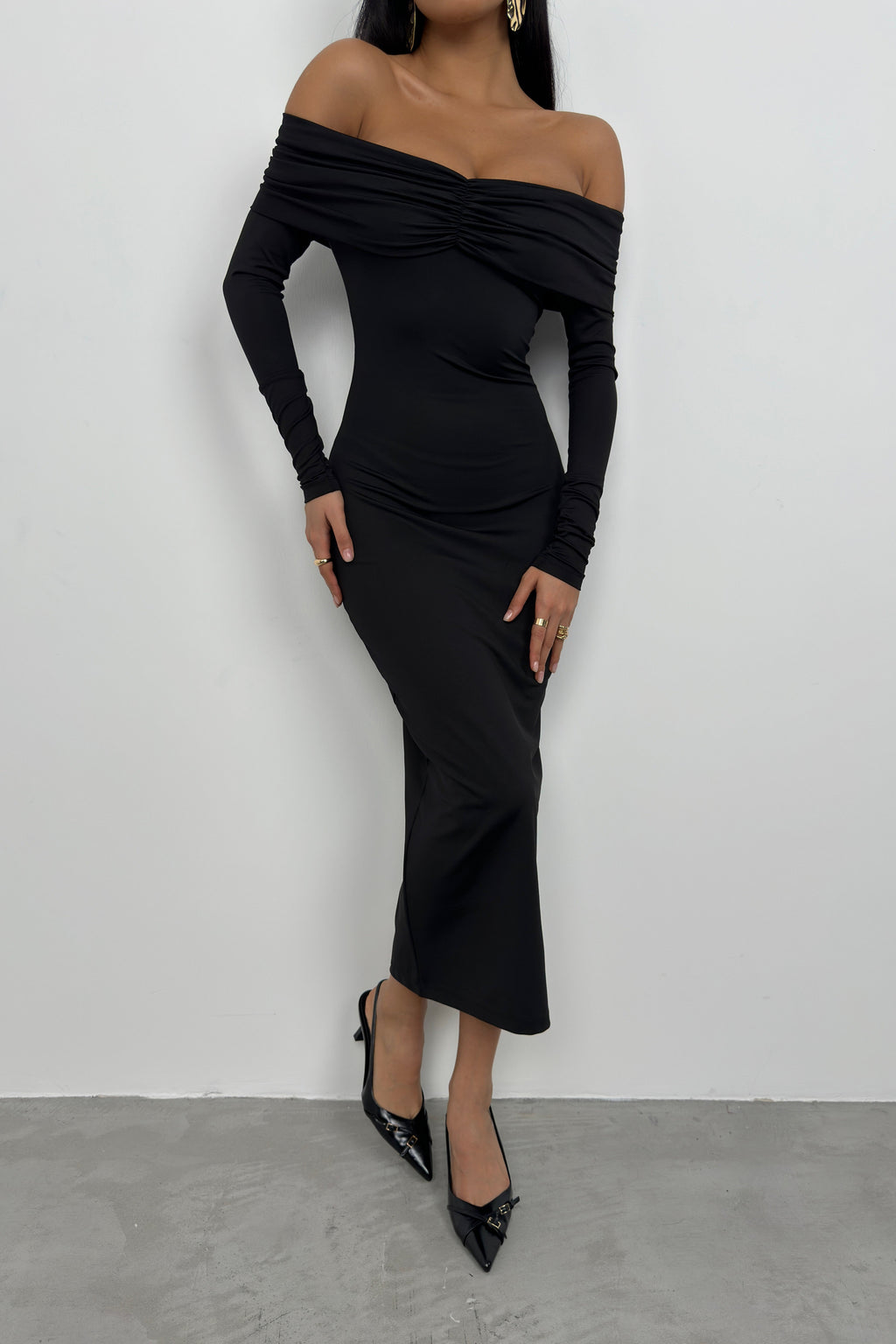 Boat Neck Ruched Detail Black Maxi Dress
