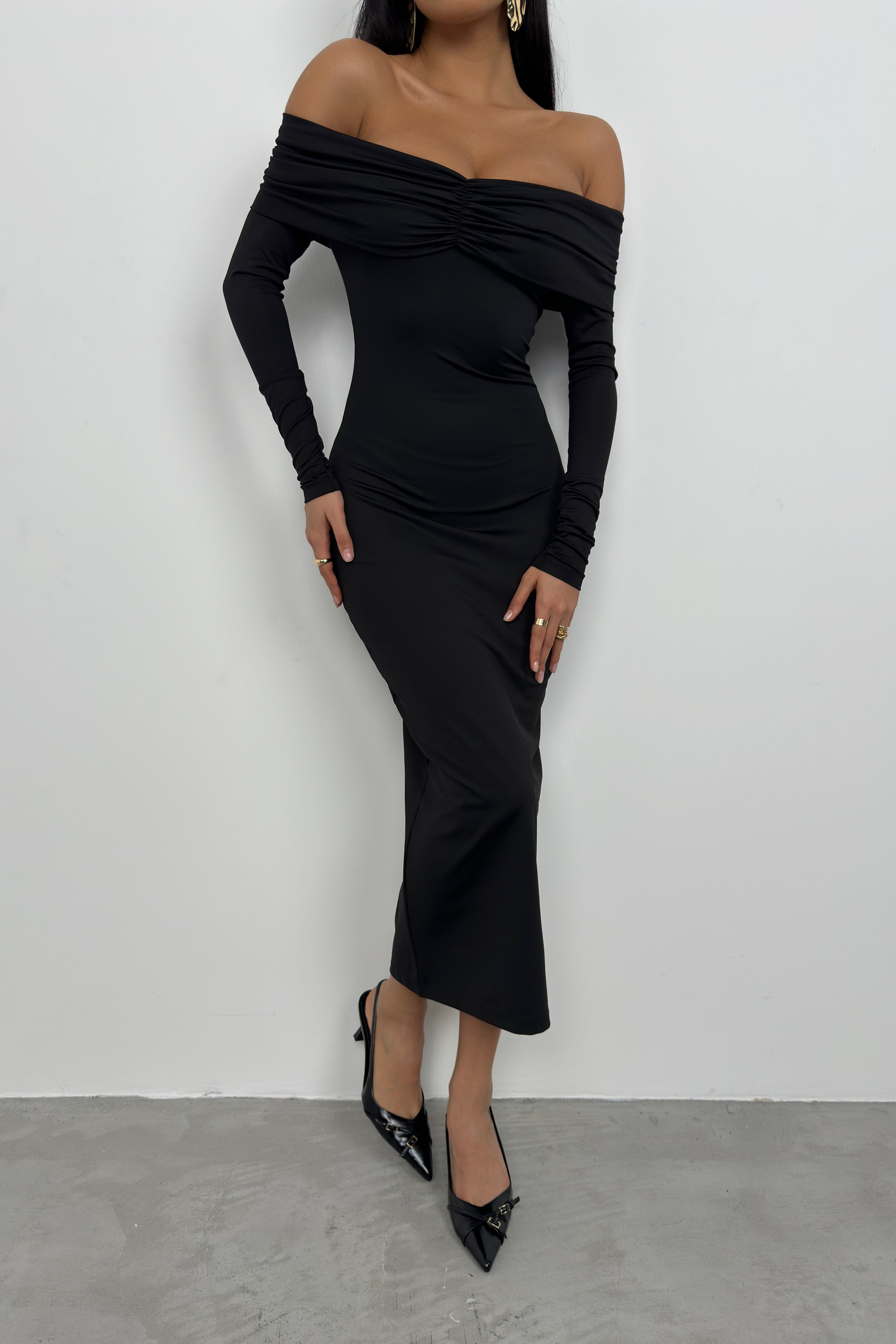 Boat Neck Ruched Detail Black Maxi Dress