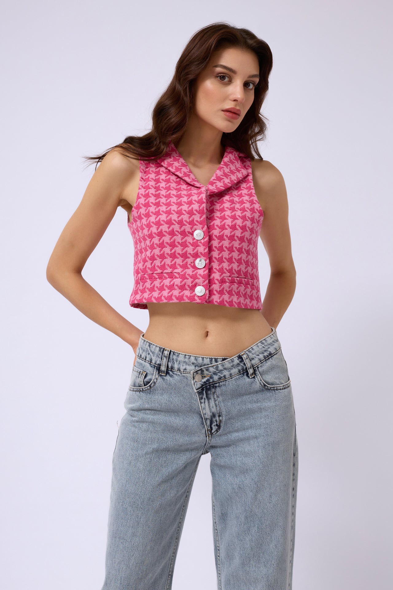 Kazayagi Crop Fuchsia Vest