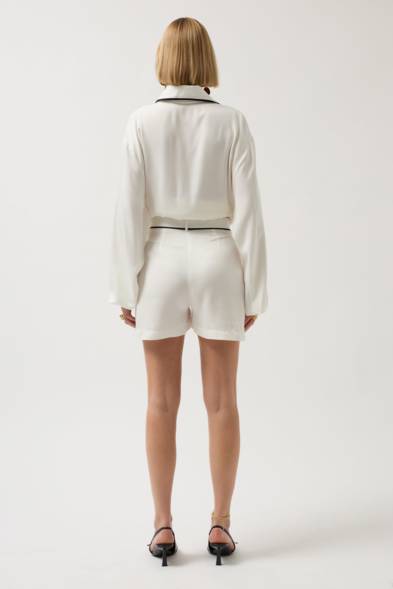 Kontur Detay Ecru Shorts