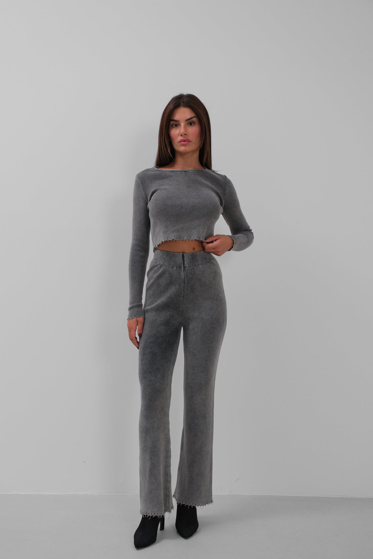 Laser Detail Washed Knit Gray Set