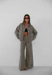 Leopard Patterned Wide Leg Jeans