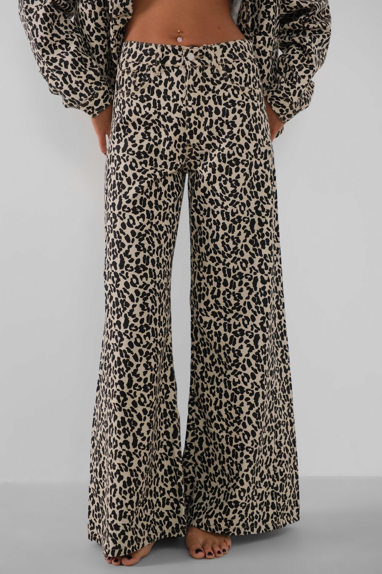 Leopardd Patterned Wide Leg Jeans