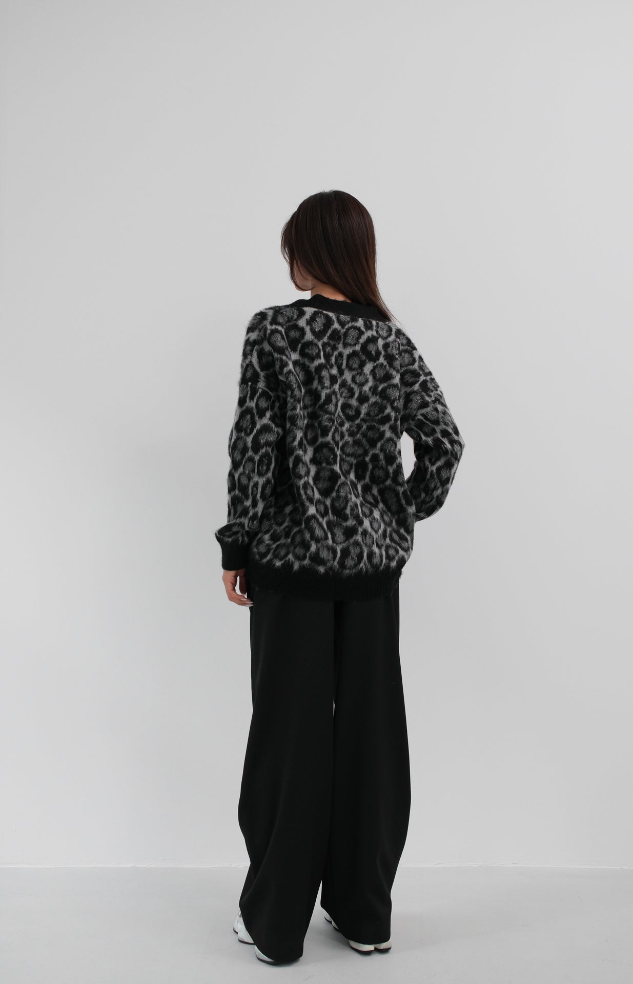 Leopar Patterned Black Knit Cardigan