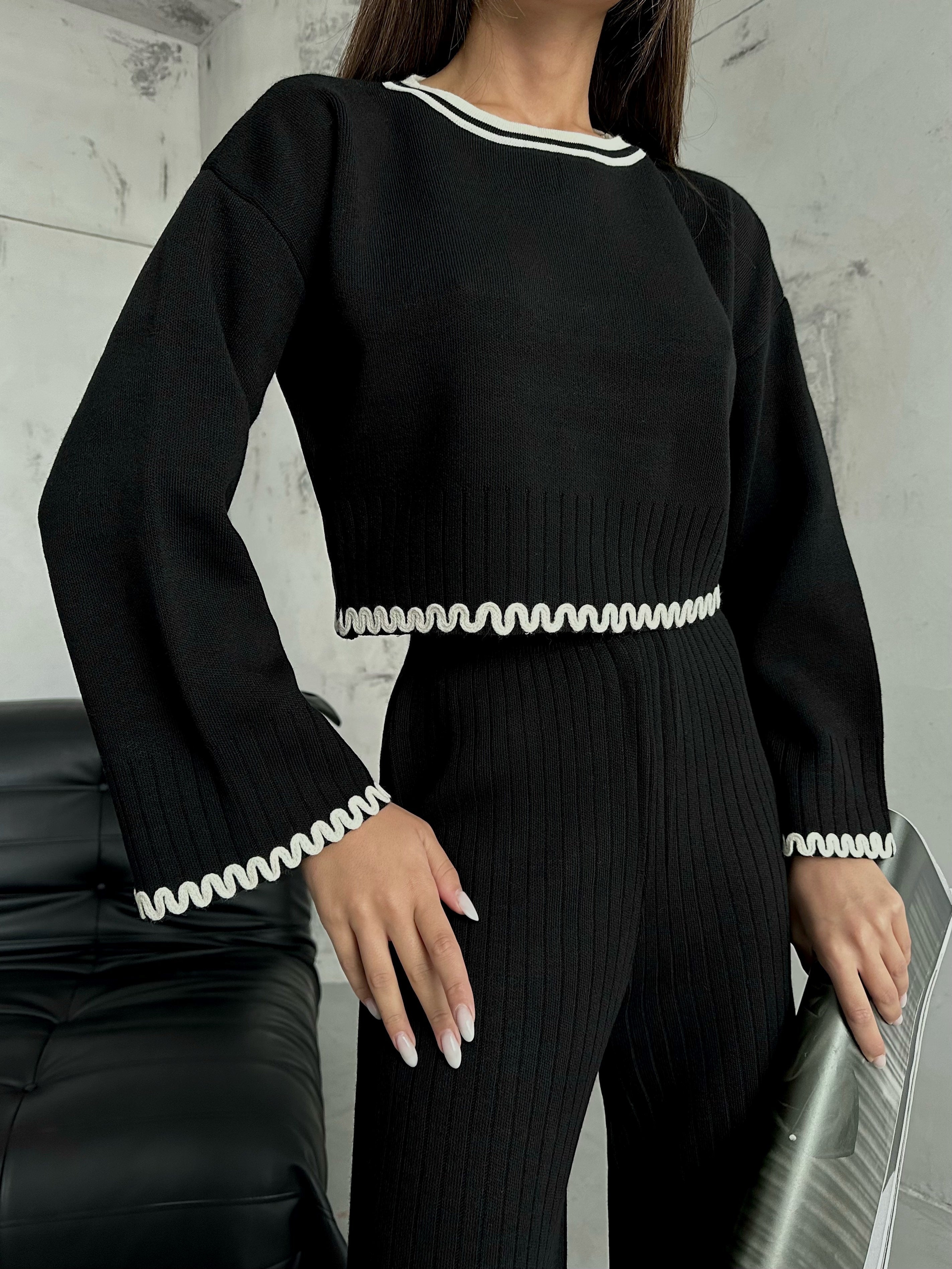 Embroidery Detail Black Knit Set