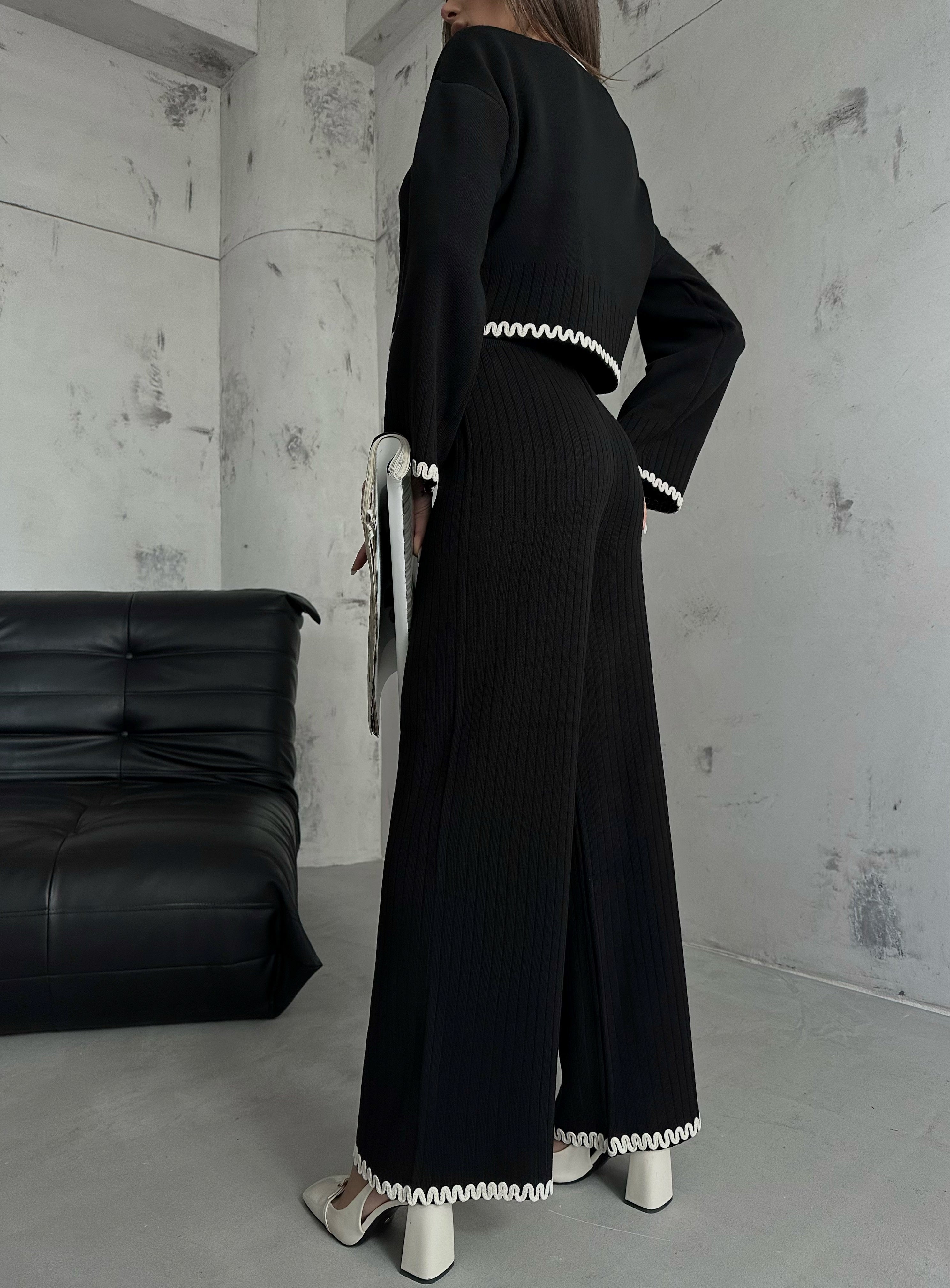 Embroidery Detail Black Knit Set