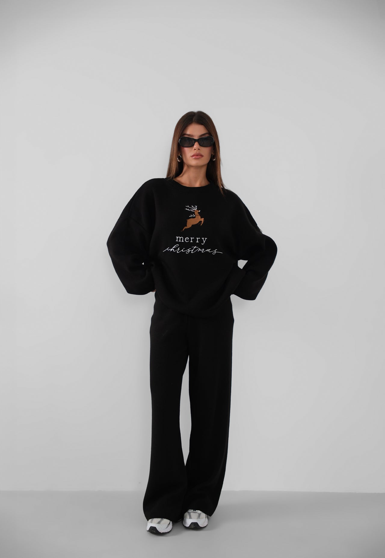 Embroidered Sweatshirter Pants Knit Black Set