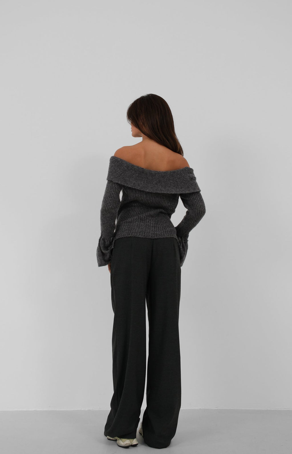 Omuz Dekolteli Manset Detail Gray Knit Sweater