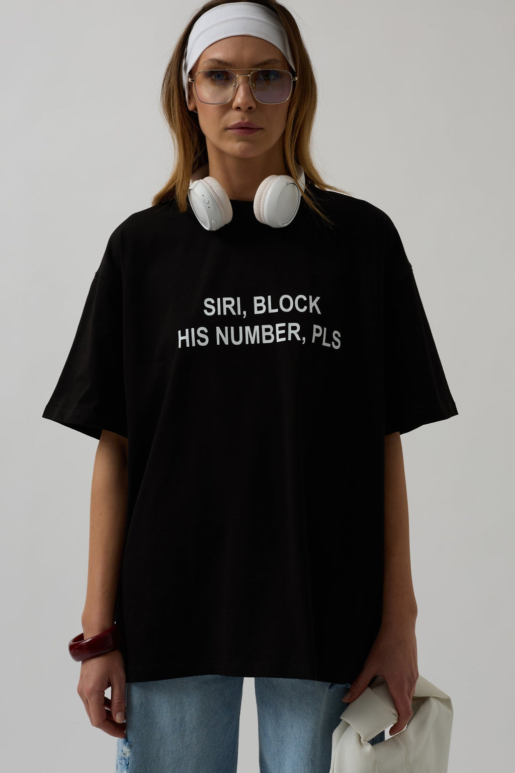 Siri On Baskili Oversize Black T-Shirt