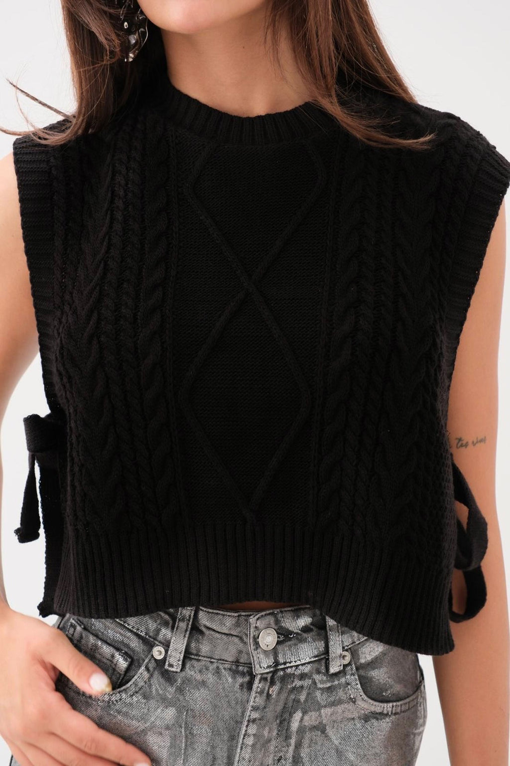 Knit Patterned Tie Knit Suveter