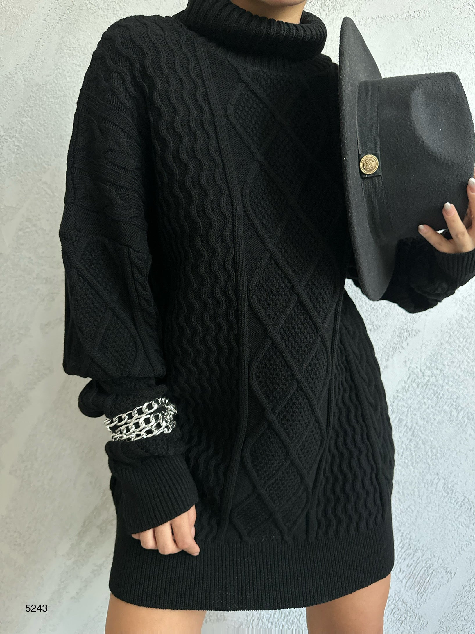 Oversize Bogazli Black Knit Sweater