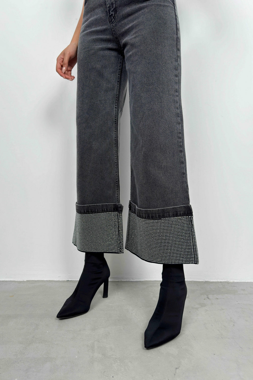 Rhinestone Hem Detail Gray Jeans