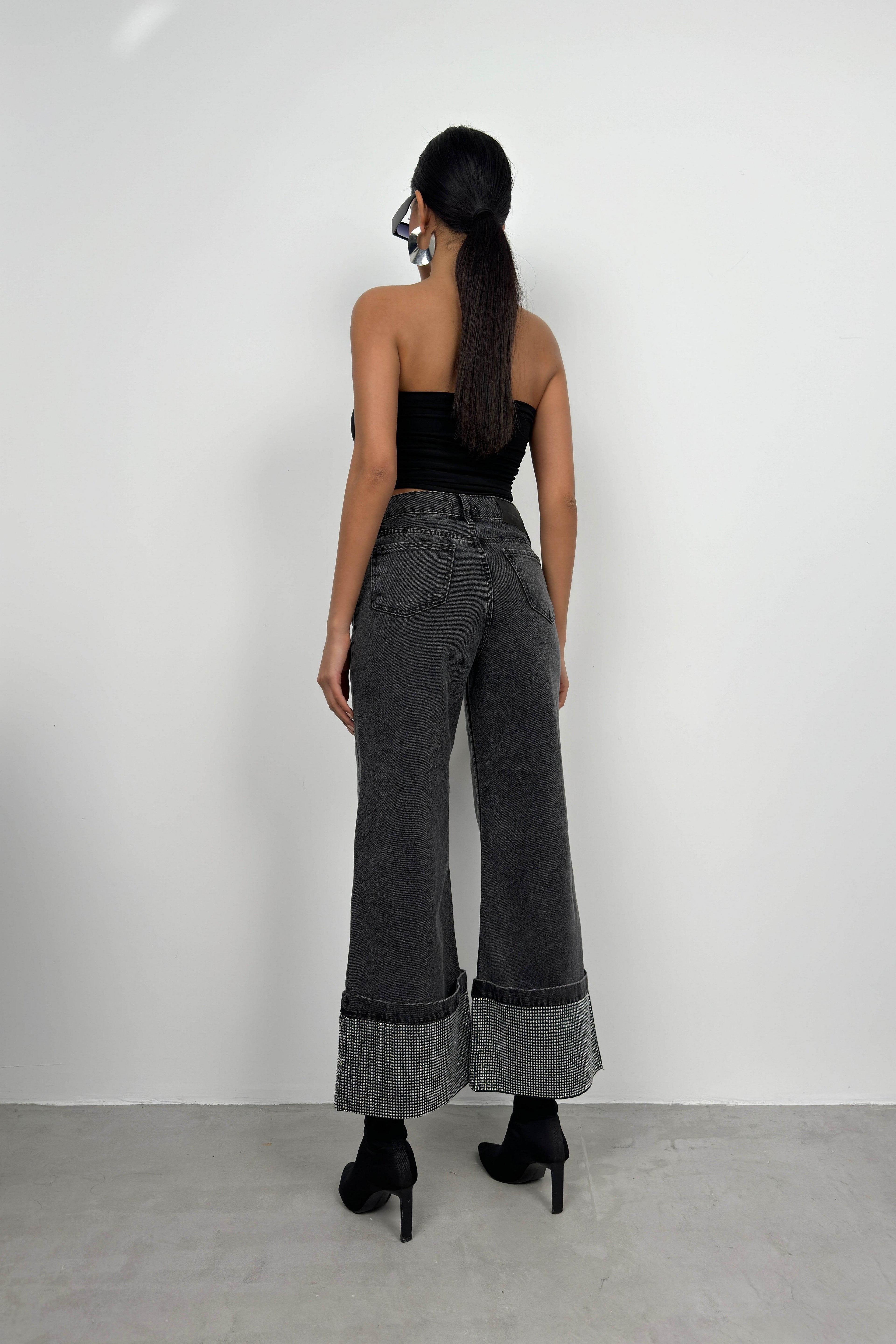 Rhinestone Hem Detail Gray Jeans