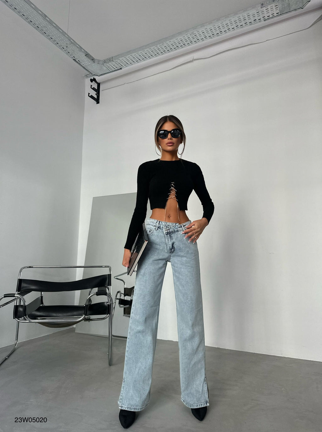 Slit Hem Asimetrik Belt Detail Light Blue Jeans