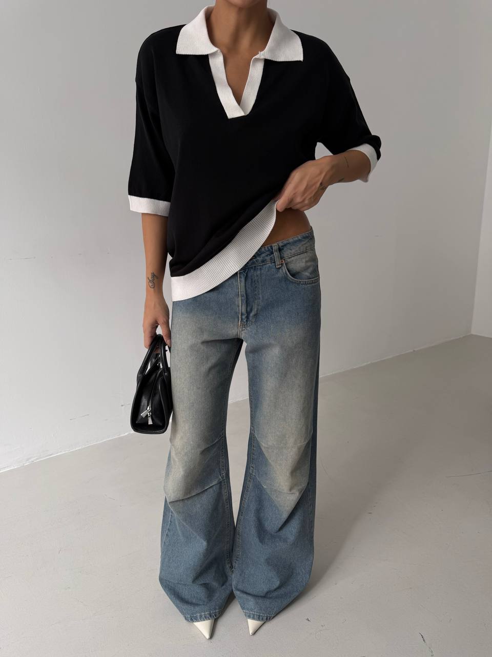 V Neck Stripe Detail Black White T-Shirt