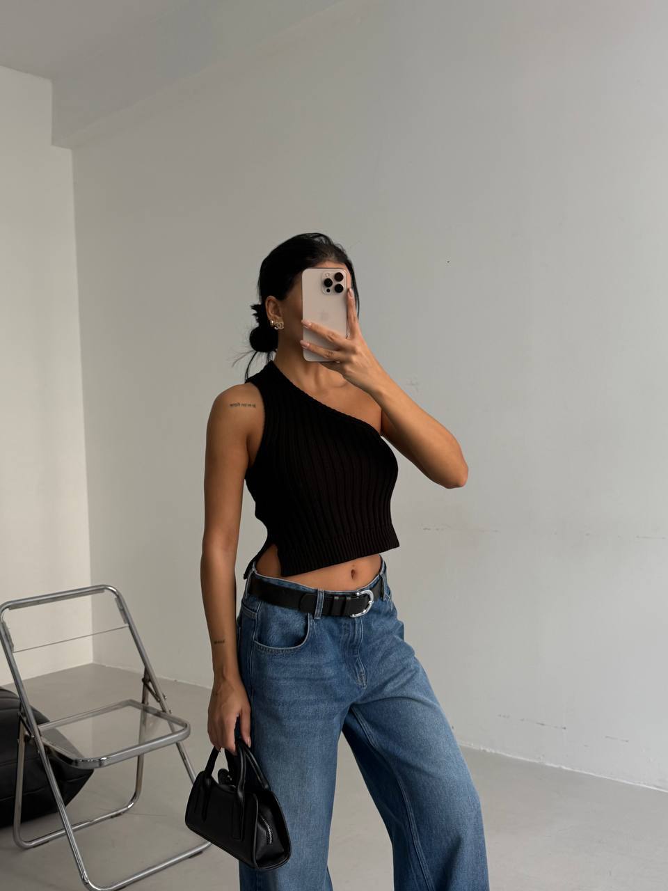 One Shoulder Knitted Black Blouse