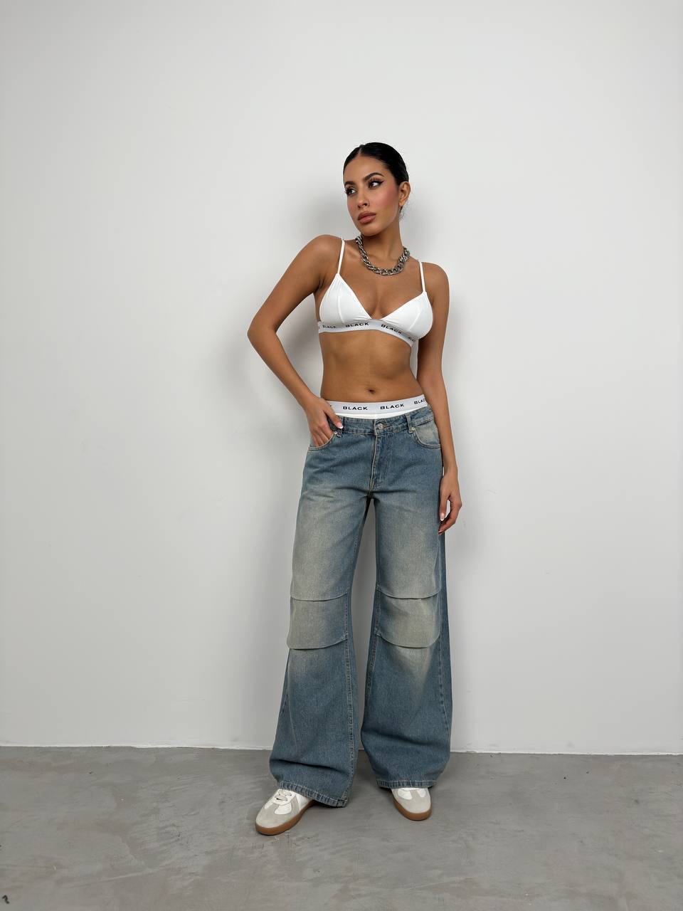 Low Waist Knee Fold Blue Jeans