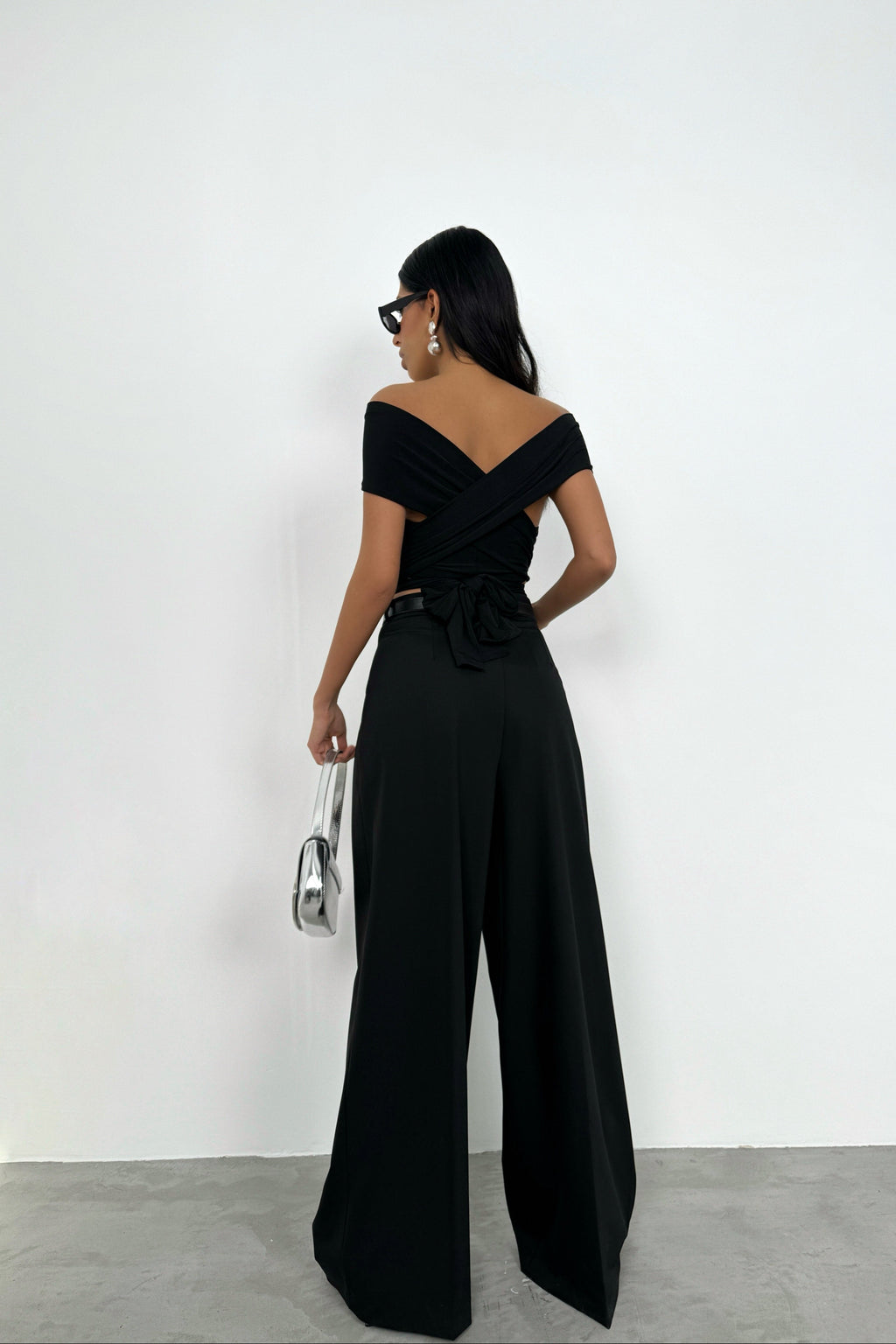 Pleat Detail Waistted Black Pants