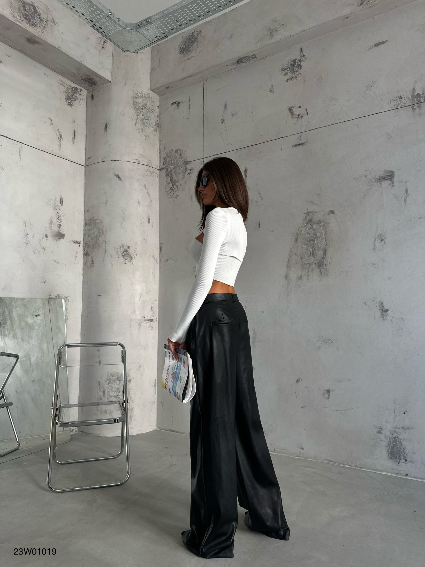 Pleated Wide-Leg Black Leather Pants