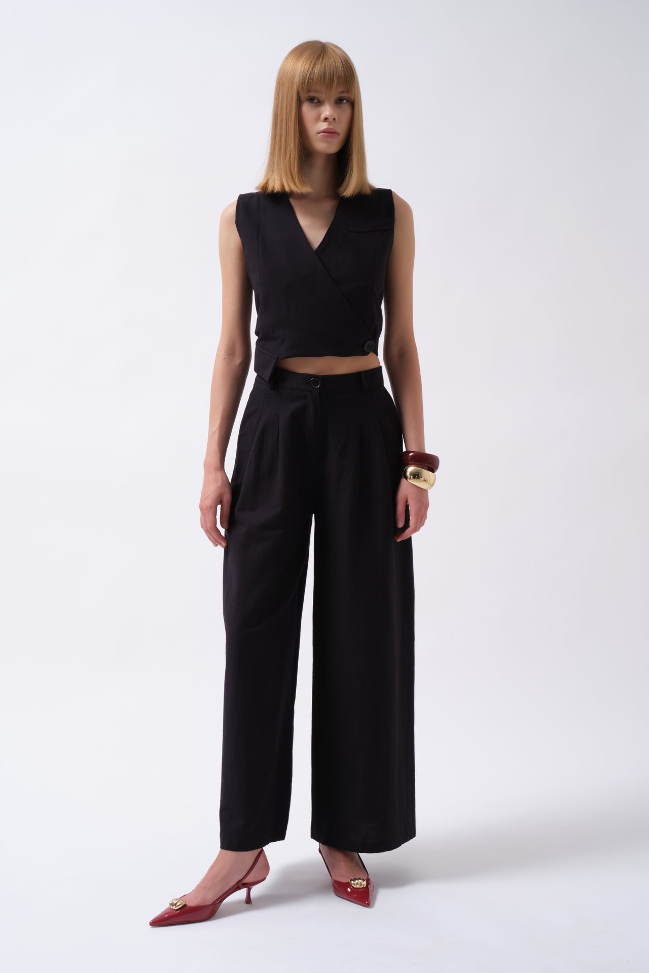 Pleated Wide Leg Linen Black Pants