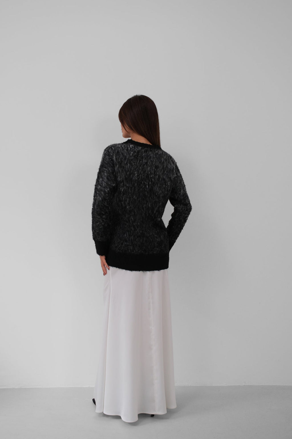 Fringed Contrast Color Dark Gray Knit Cardigan