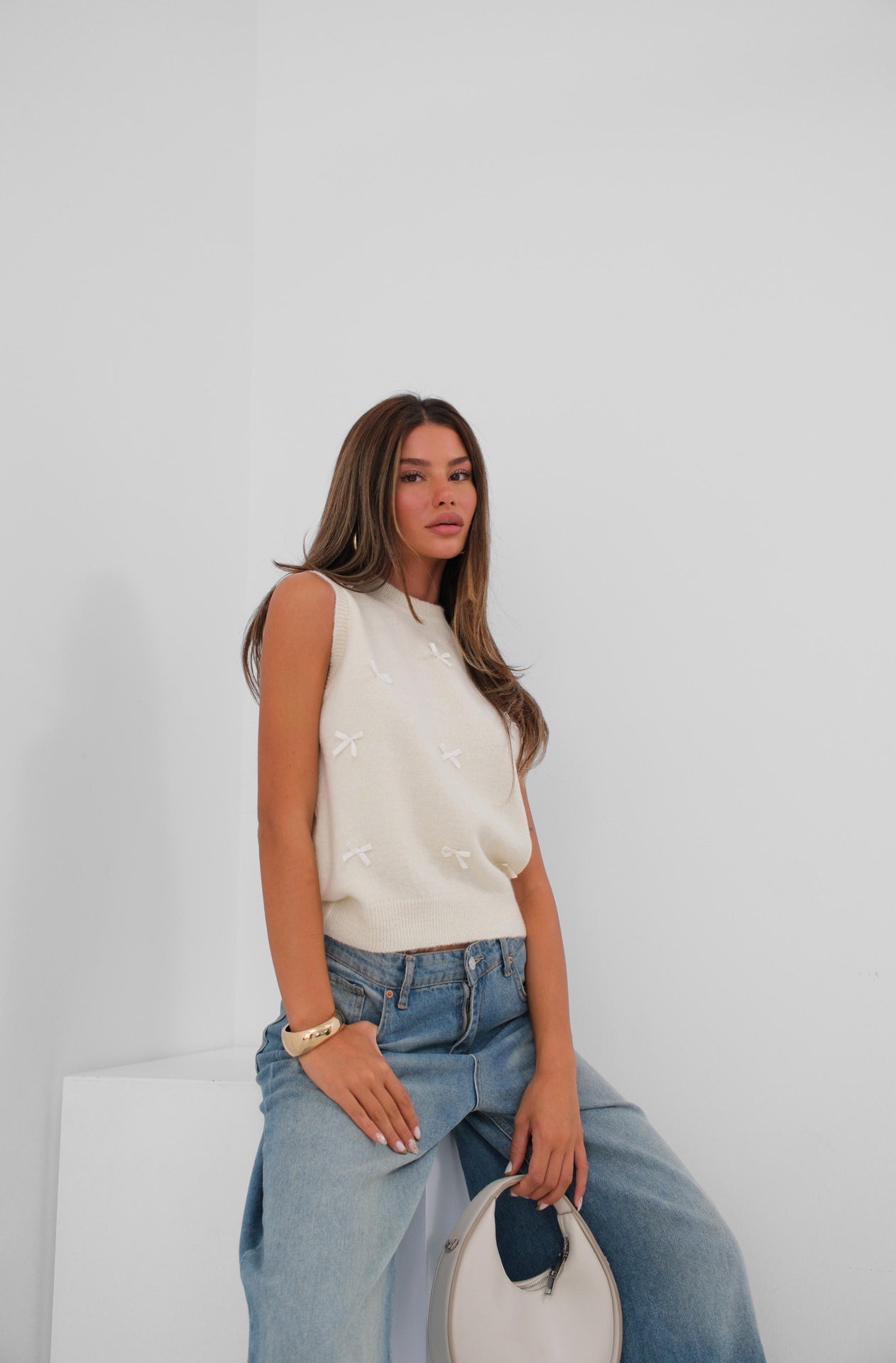 Sifir Collar Fiyonk Detailed White Knit Suveter