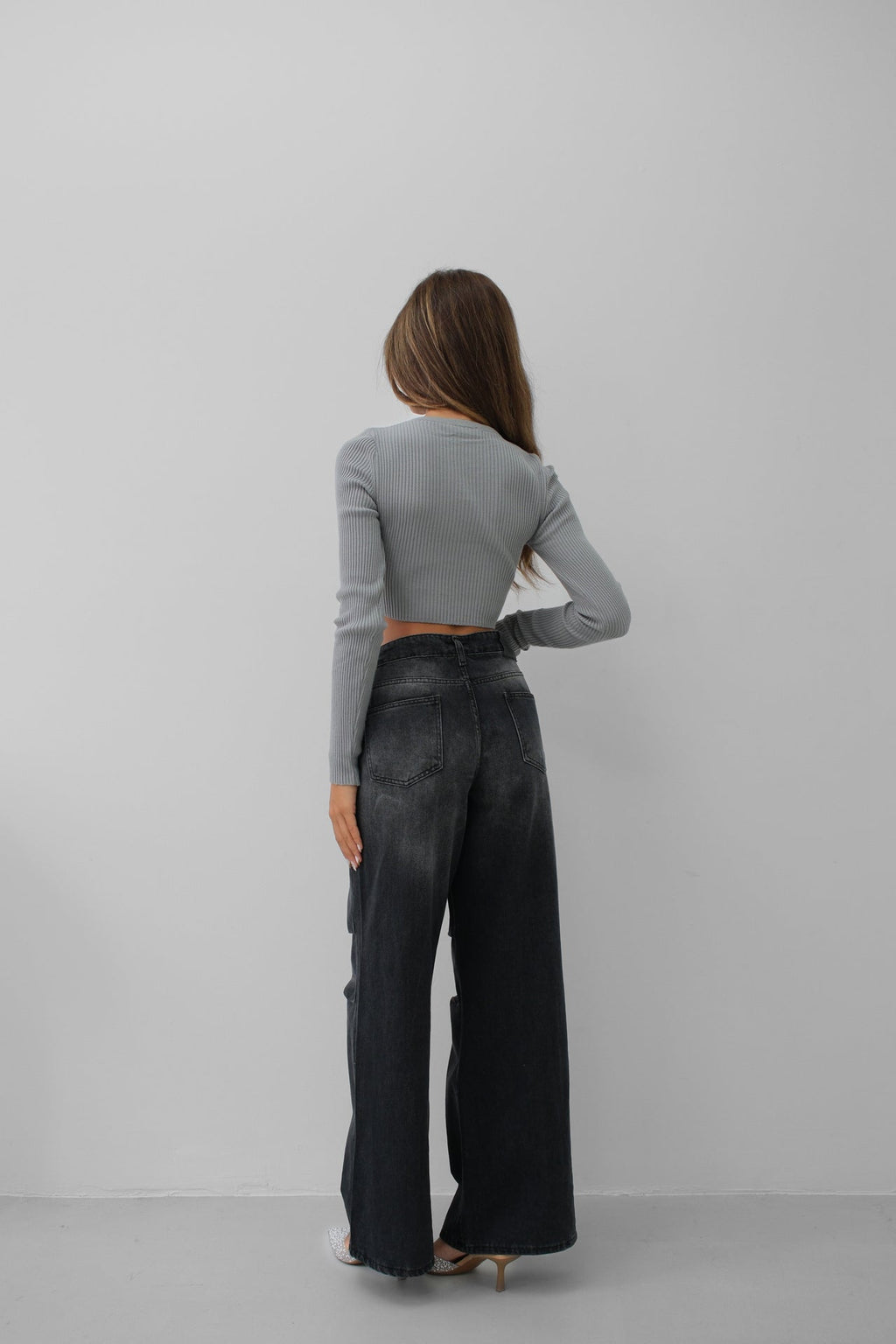 Stone Detail Knit Collar Gray Crop Blouse