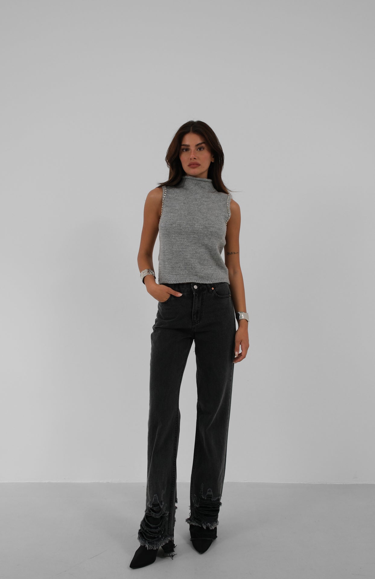 Stone Detail Gray Knit Andst