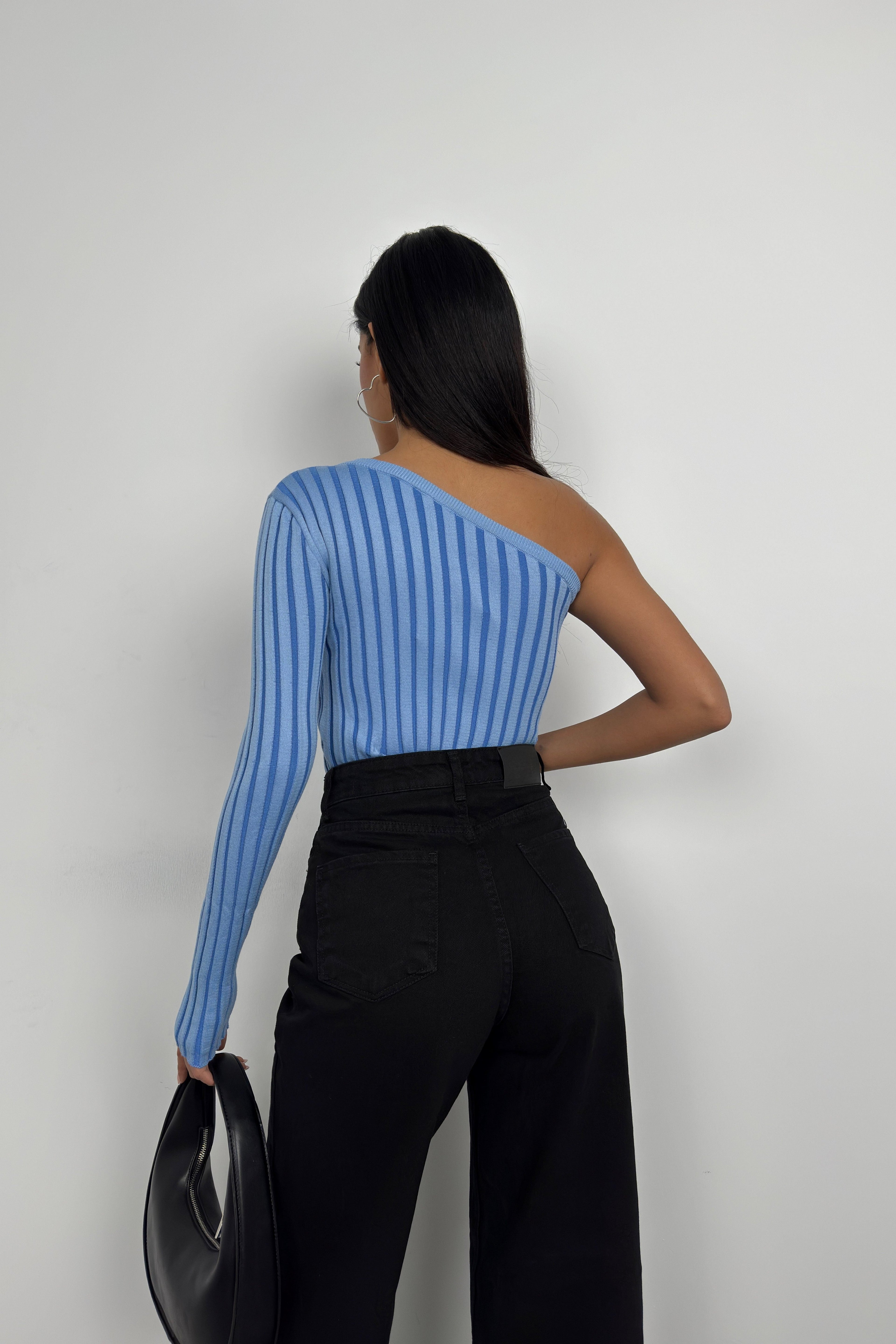 Single-Sleeve Fitilli Blue Knit Blouse