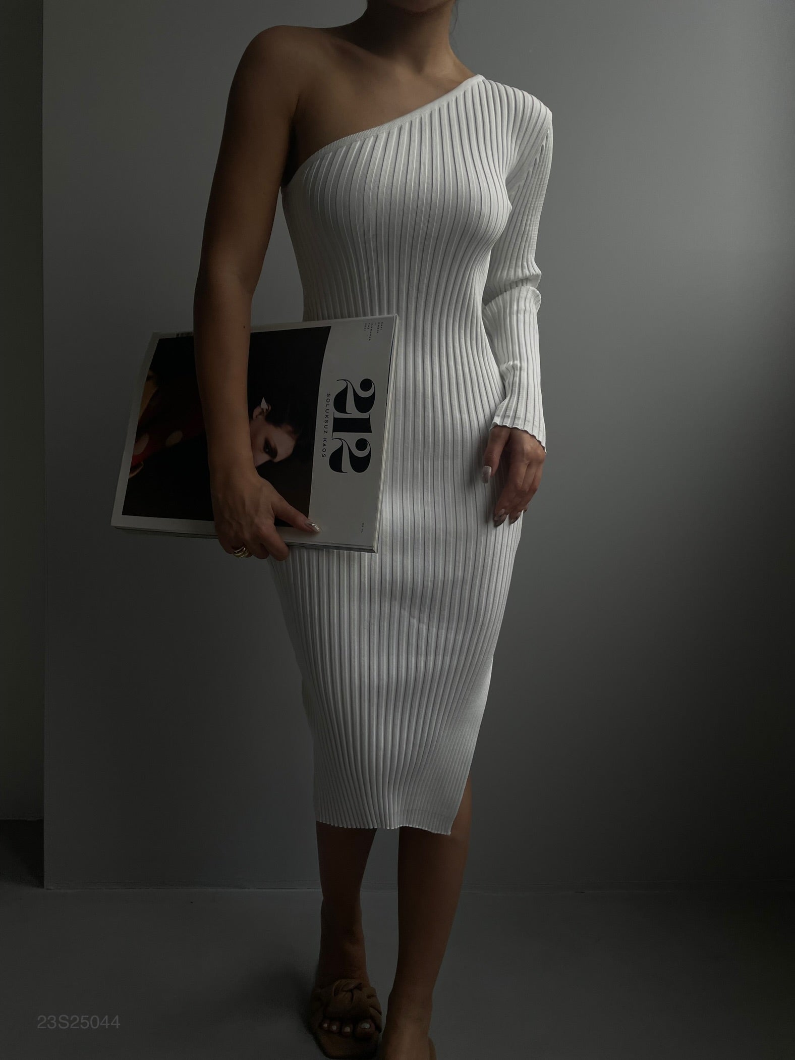 One-Shoulder Slit Knit Dress