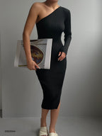 One-Shoulder Slit Knit Dress